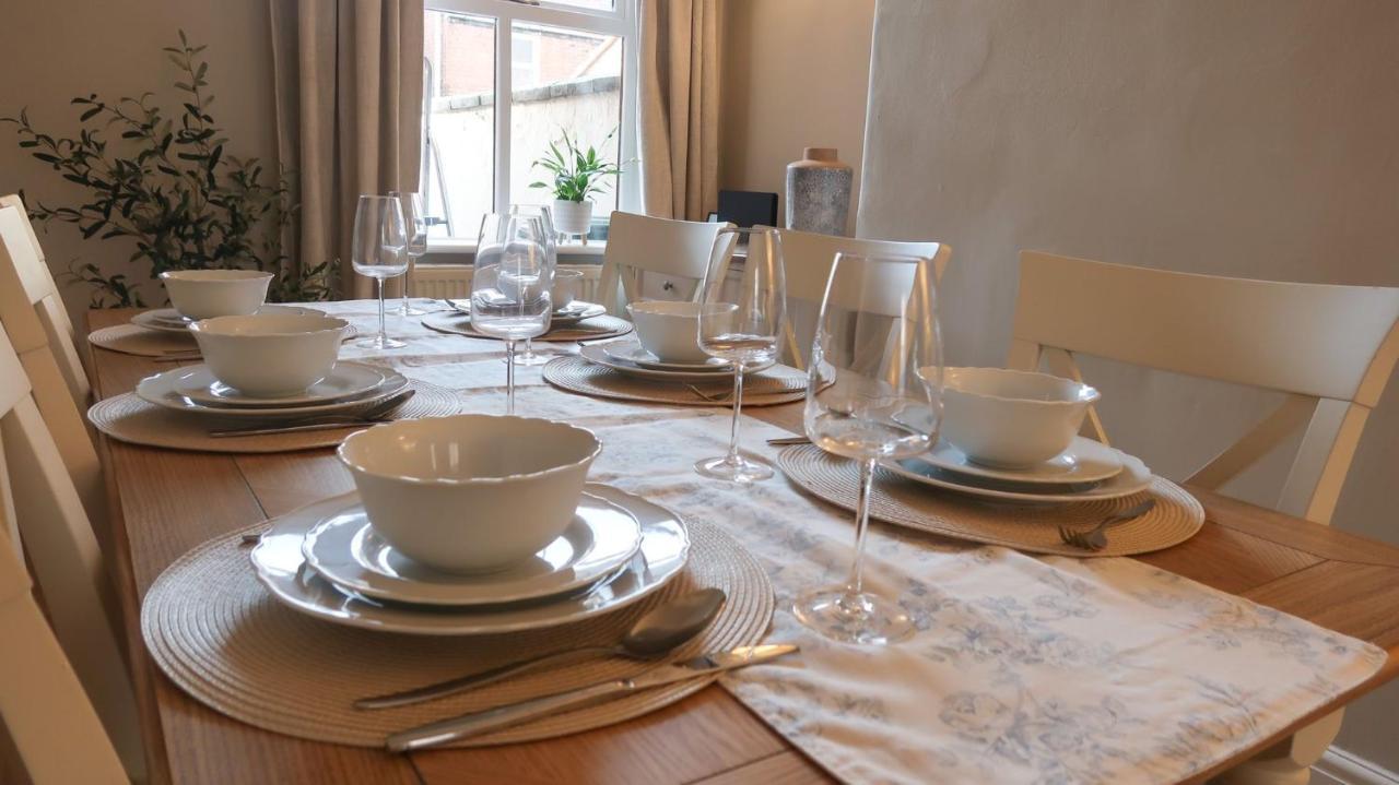 Luxury Living Outside The City Walls - Sleeps Six! Chester Exterior foto