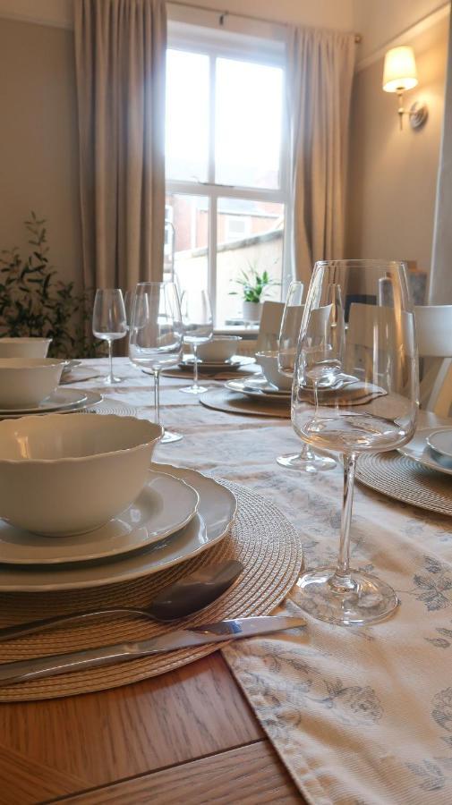 Luxury Living Outside The City Walls - Sleeps Six! Chester Exterior foto