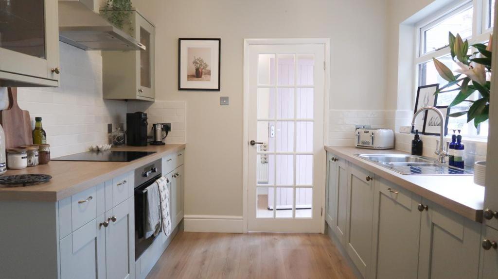 Luxury Living Outside The City Walls - Sleeps Six! Chester Exterior foto