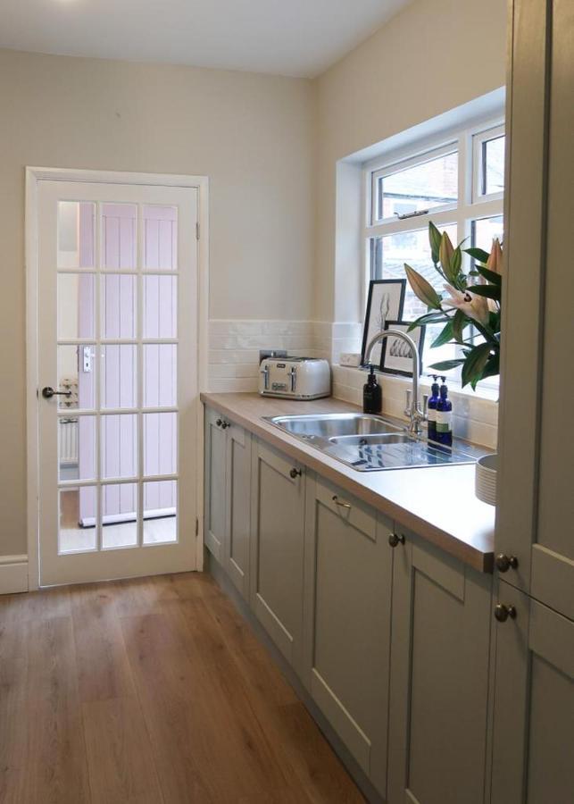 Luxury Living Outside The City Walls - Sleeps Six! Chester Exterior foto